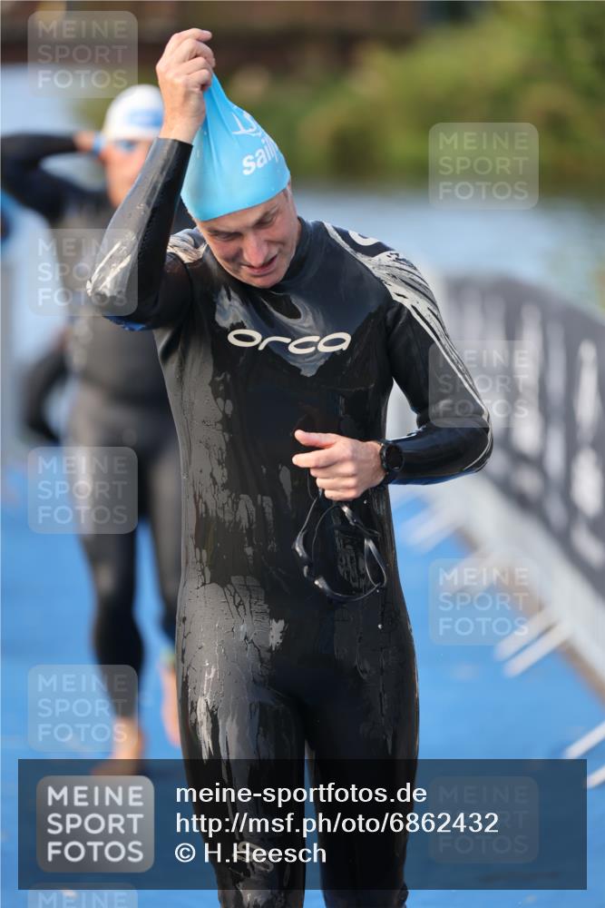 25.08.2024 - Elbe Triathlon Hamburg H.Heesch http://msf.ph/oto/6862432 25.08.2024 09:19:22 Schwimmen 214, 358, 366, 373, 376, 383, 397, 398, 400, 407, 431, 528 meine-sportfotos.de
