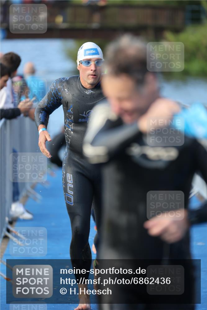 25.08.2024 - Elbe Triathlon Hamburg H.Heesch http://msf.ph/oto/6862436 25.08.2024 09:19:23 Schwimmen 214, 358, 366, 373, 376, 383, 397, 398, 400, 407, 431, 528 meine-sportfotos.de