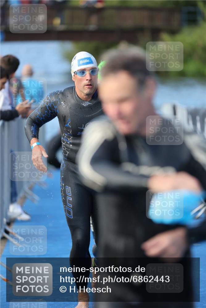 25.08.2024 - Elbe Triathlon Hamburg H.Heesch http://msf.ph/oto/6862443 25.08.2024 09:19:23 Schwimmen 214, 358, 366, 373, 376, 383, 397, 398, 400, 407, 431, 528 meine-sportfotos.de