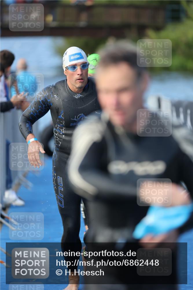 25.08.2024 - Elbe Triathlon Hamburg H.Heesch http://msf.ph/oto/6862448 25.08.2024 09:19:23 Schwimmen 214, 358, 366, 373, 376, 383, 397, 398, 400, 407, 431, 528 meine-sportfotos.de