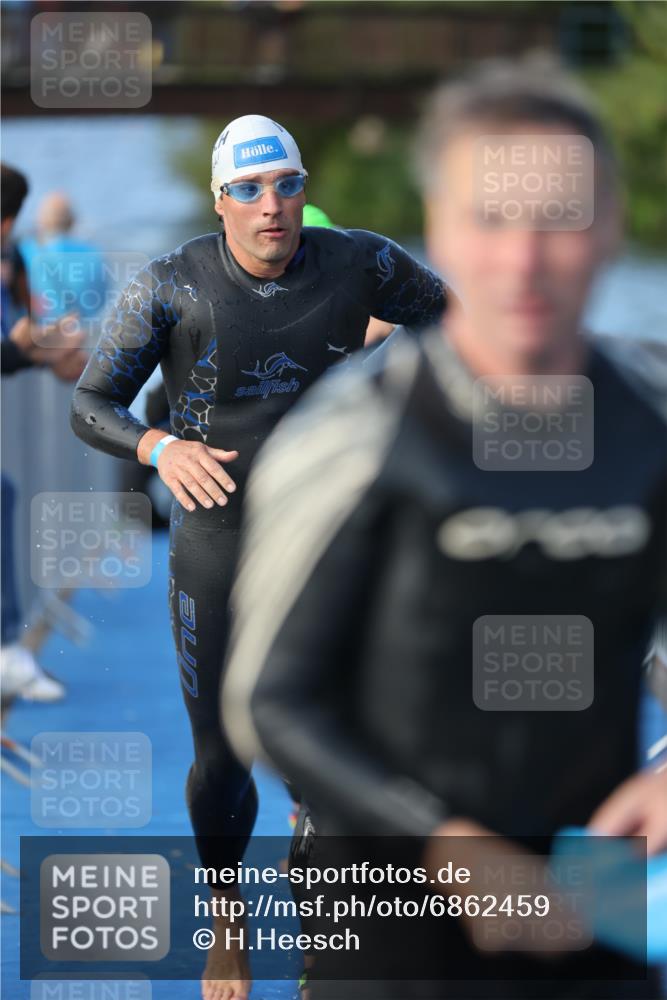 25.08.2024 - Elbe Triathlon Hamburg H.Heesch http://msf.ph/oto/6862459 25.08.2024 09:19:23 Schwimmen 214, 358, 366, 373, 376, 383, 397, 398, 400, 407, 431, 528 meine-sportfotos.de