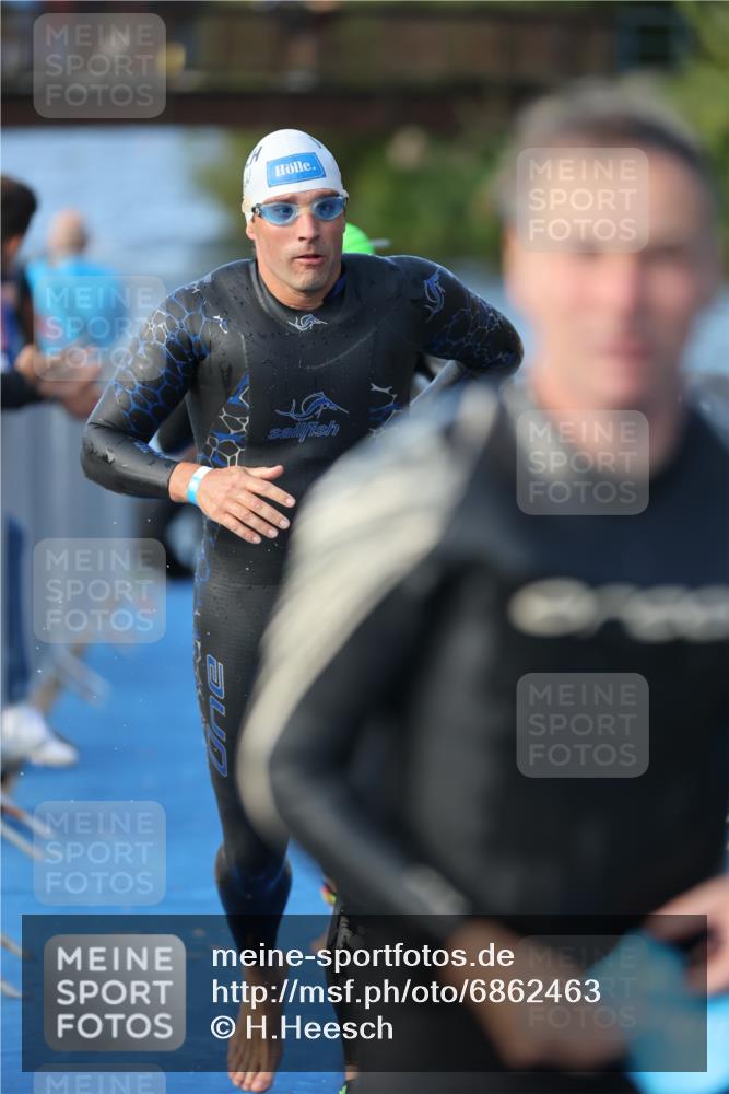 25.08.2024 - Elbe Triathlon Hamburg H.Heesch http://msf.ph/oto/6862463 25.08.2024 09:19:23 Schwimmen 214, 358, 366, 373, 376, 383, 397, 398, 400, 407, 431, 528 meine-sportfotos.de
