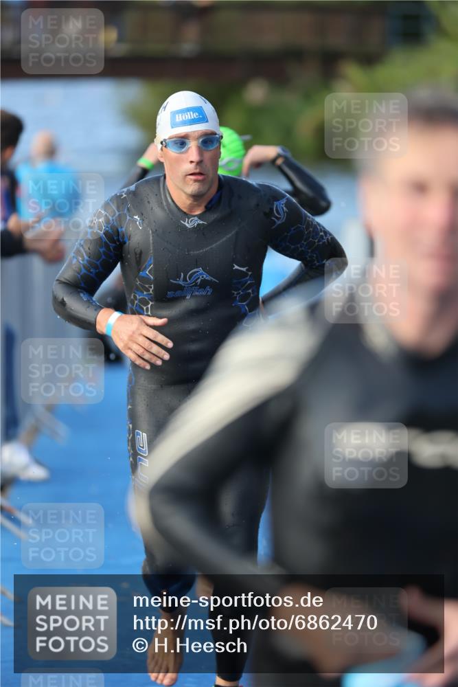 25.08.2024 - Elbe Triathlon Hamburg H.Heesch http://msf.ph/oto/6862470 25.08.2024 09:19:23 Schwimmen 214, 358, 366, 373, 376, 383, 397, 398, 400, 407, 431, 528 meine-sportfotos.de