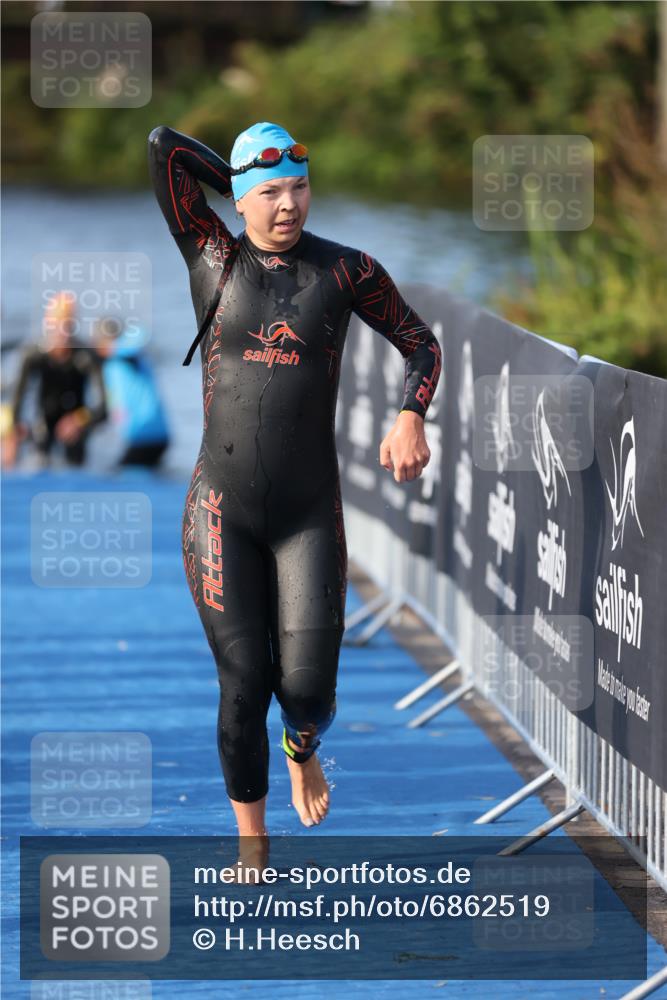 25.08.2024 - Elbe Triathlon Hamburg H.Heesch http://msf.ph/oto/6862519 25.08.2024 09:29:50 Schwimmen 451, 463, 506, 508 meine-sportfotos.de