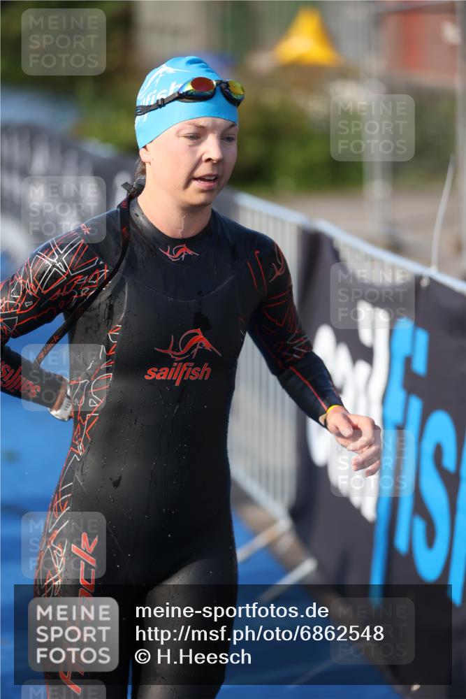 25.08.2024 - Elbe Triathlon Hamburg H.Heesch http://msf.ph/oto/6862548 25.08.2024 09:29:52 Schwimmen 451, 463, 506, 508, 548 meine-sportfotos.de
