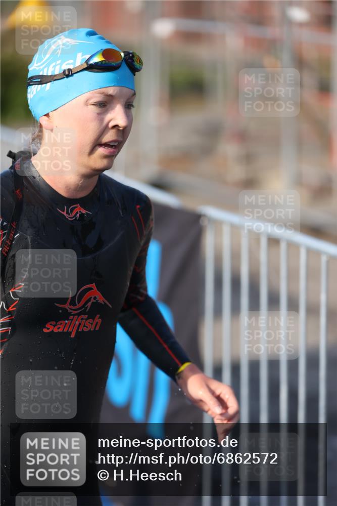 25.08.2024 - Elbe Triathlon Hamburg H.Heesch http://msf.ph/oto/6862572 25.08.2024 09:29:53 Schwimmen 451, 463, 506, 508, 548 meine-sportfotos.de