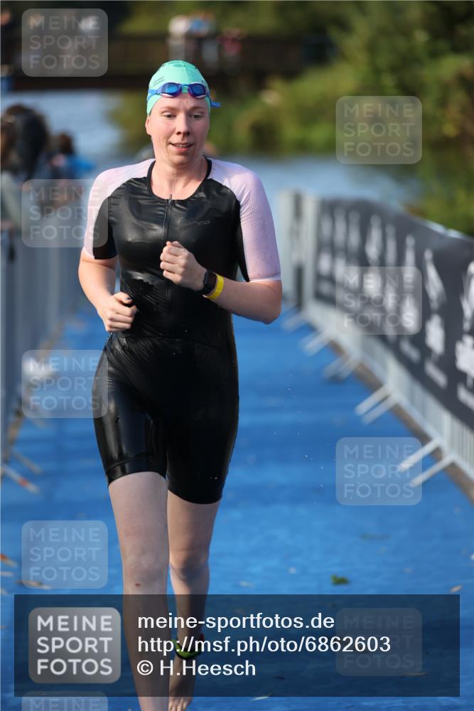 25.08.2024 - Elbe Triathlon Hamburg H.Heesch http://msf.ph/oto/6862603 25.08.2024 09:29:58 Schwimmen 451, 452, 463, 506, 508, 534, 548, 553 meine-sportfotos.de