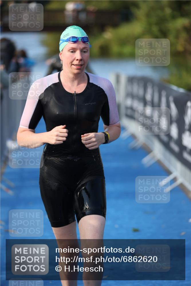 25.08.2024 - Elbe Triathlon Hamburg H.Heesch http://msf.ph/oto/6862620 25.08.2024 09:29:58 Schwimmen 451, 452, 463, 506, 508, 534, 548, 553 meine-sportfotos.de