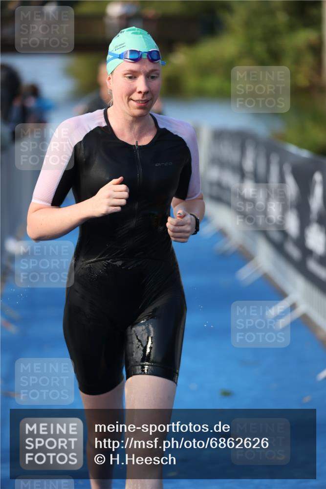 25.08.2024 - Elbe Triathlon Hamburg H.Heesch http://msf.ph/oto/6862626 25.08.2024 09:29:58 Schwimmen 451, 452, 463, 506, 508, 534, 548, 553 meine-sportfotos.de