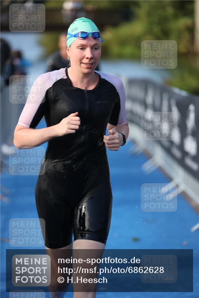 25.08.2024 - Elbe Triathlon Hamburg H.Heesch http://msf.ph/oto/6862628 25.08.2024 09:29:58 Schwimmen 451, 452, 463, 506, 508, 534, 548, 553 meine-sportfotos.de