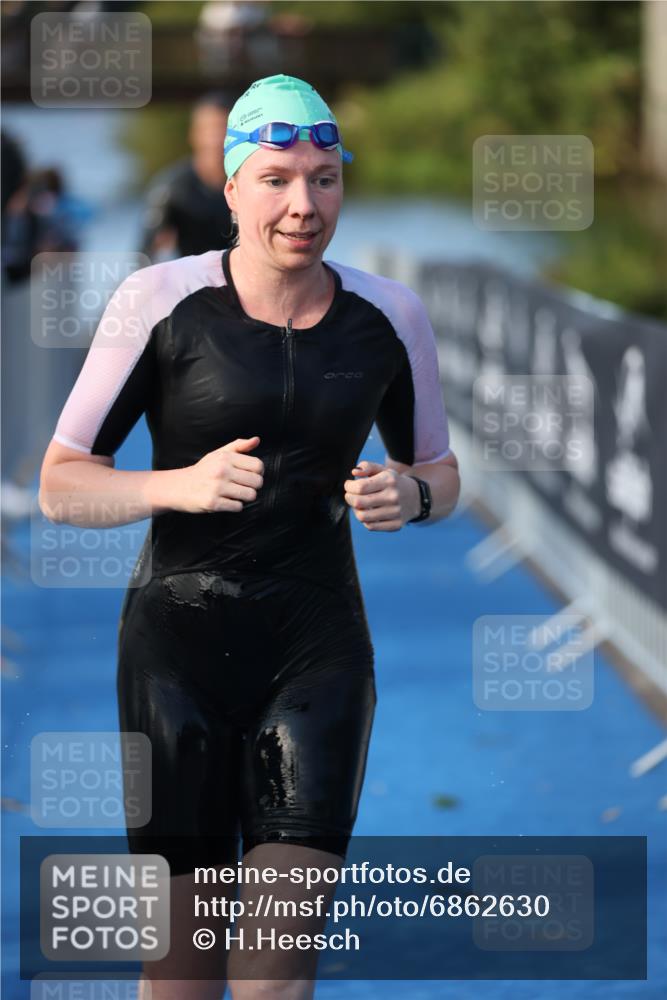 25.08.2024 - Elbe Triathlon Hamburg H.Heesch http://msf.ph/oto/6862630 25.08.2024 09:29:58 Schwimmen 451, 452, 463, 506, 508, 534, 548, 553 meine-sportfotos.de