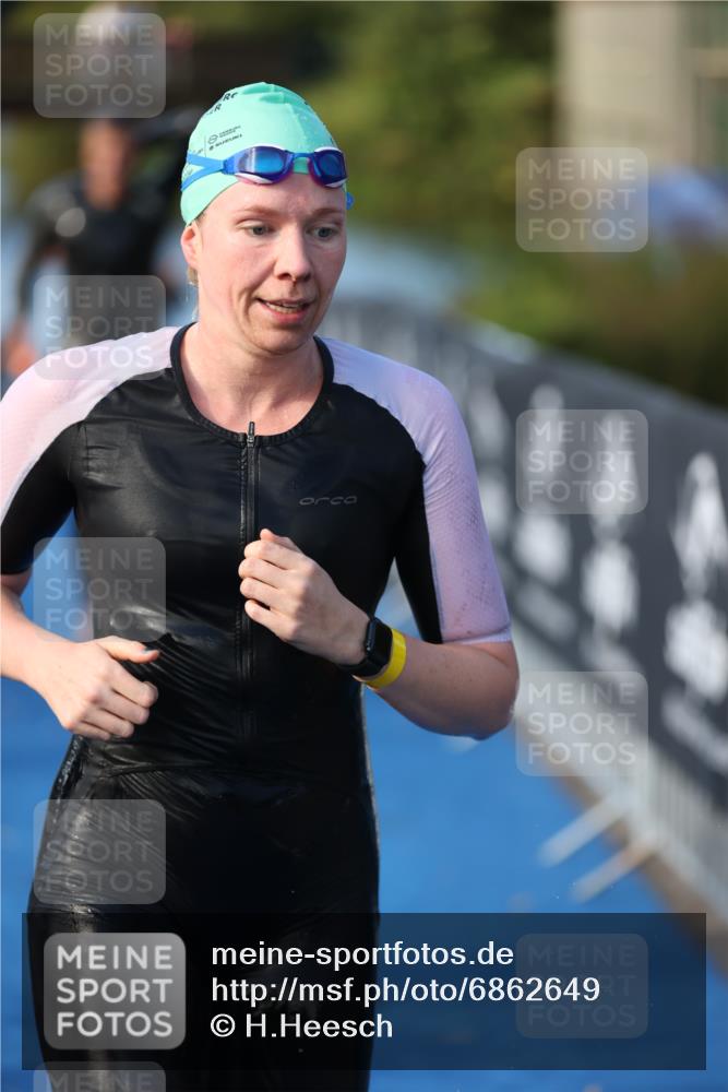 25.08.2024 - Elbe Triathlon Hamburg H.Heesch http://msf.ph/oto/6862649 25.08.2024 09:29:59 Schwimmen 451, 452, 463, 506, 508, 534, 548, 553 meine-sportfotos.de