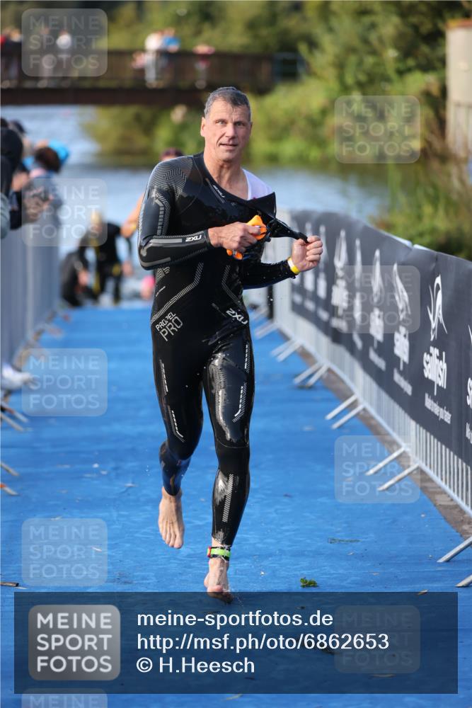 25.08.2024 - Elbe Triathlon Hamburg H.Heesch http://msf.ph/oto/6862653 25.08.2024 09:30:00 Schwimmen 451, 452, 463, 470, 506, 508, 534, 548, 553 meine-sportfotos.de