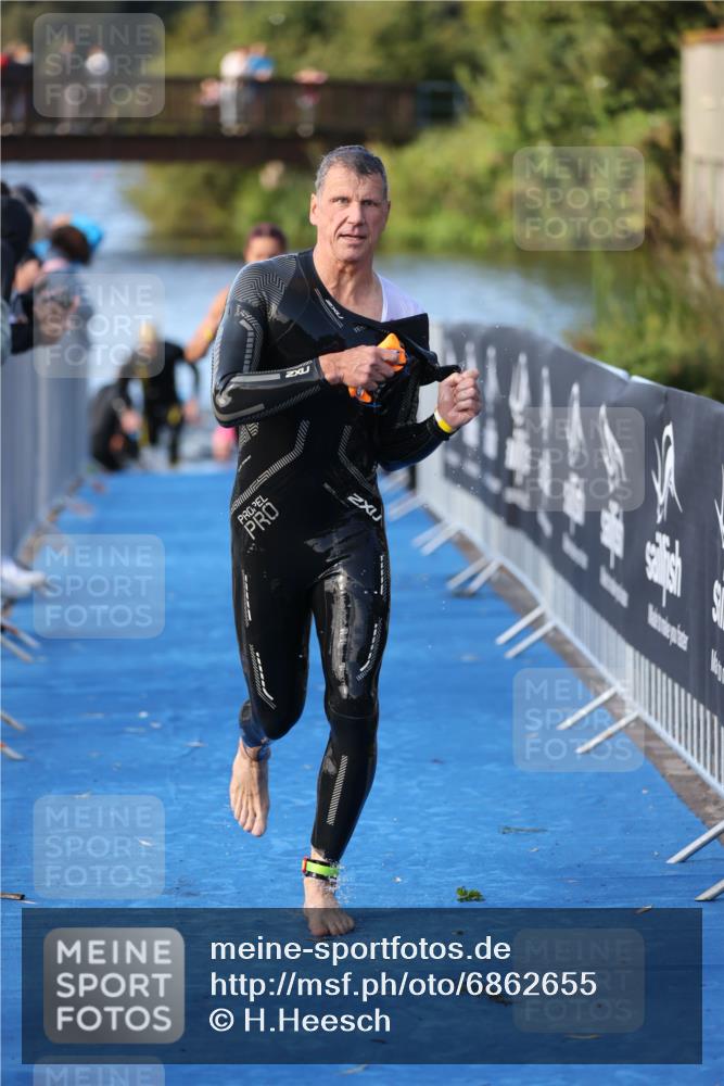 25.08.2024 - Elbe Triathlon Hamburg H.Heesch http://msf.ph/oto/6862655 25.08.2024 09:30:00 Schwimmen 451, 452, 463, 470, 506, 508, 534, 548, 553 meine-sportfotos.de