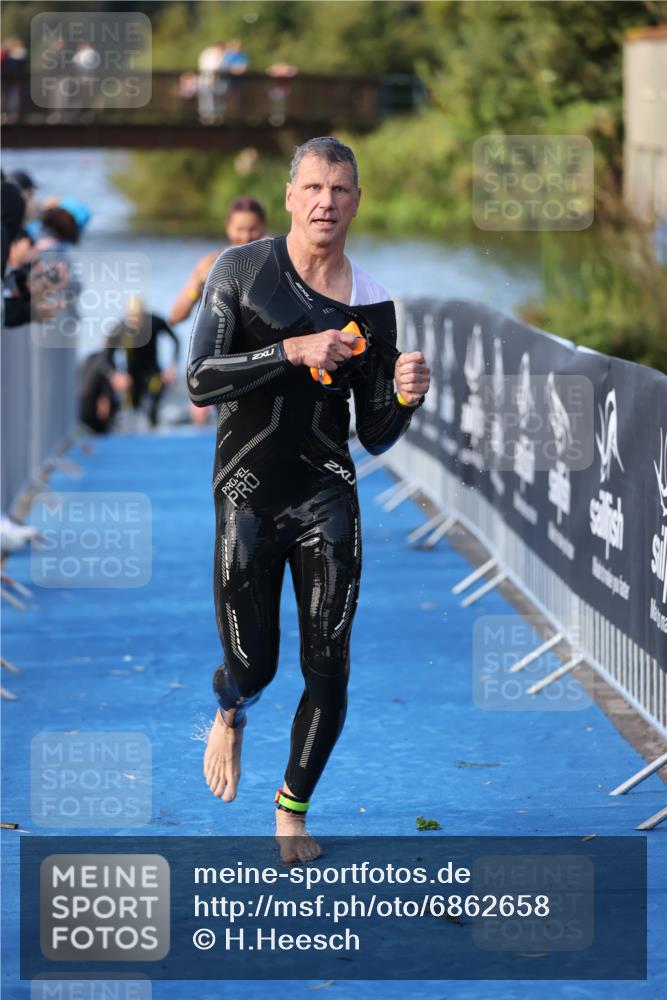 25.08.2024 - Elbe Triathlon Hamburg H.Heesch http://msf.ph/oto/6862658 25.08.2024 09:30:00 Schwimmen 451, 452, 463, 470, 506, 508, 534, 548, 553 meine-sportfotos.de