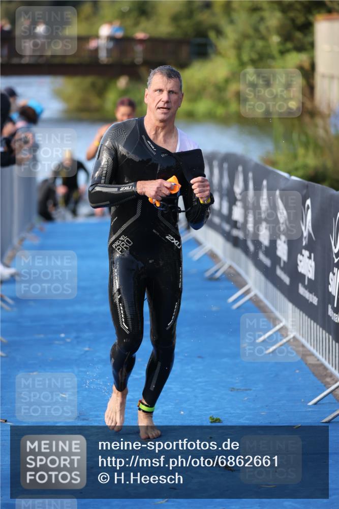 25.08.2024 - Elbe Triathlon Hamburg H.Heesch http://msf.ph/oto/6862661 25.08.2024 09:30:00 Schwimmen 451, 452, 463, 470, 506, 508, 534, 548, 553 meine-sportfotos.de