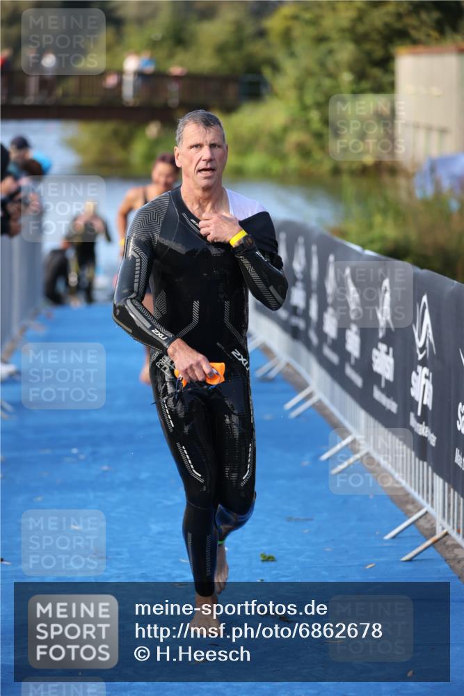 25.08.2024 - Elbe Triathlon Hamburg H.Heesch http://msf.ph/oto/6862678 25.08.2024 09:30:01 Schwimmen 451, 452, 463, 470, 506, 508, 534, 548, 553 meine-sportfotos.de