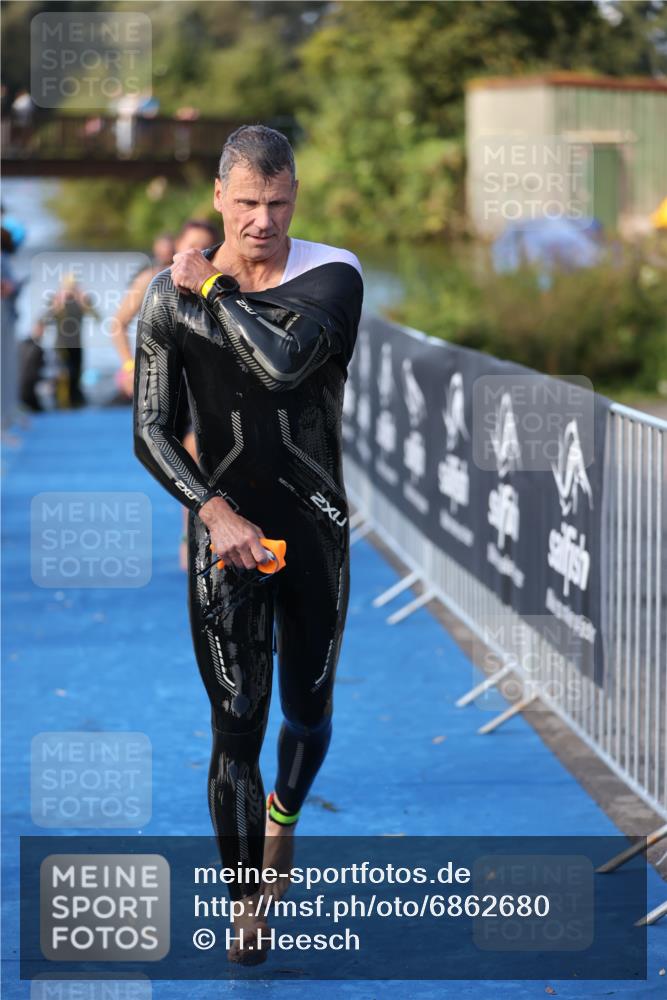 25.08.2024 - Elbe Triathlon Hamburg H.Heesch http://msf.ph/oto/6862680 25.08.2024 09:30:01 Schwimmen 451, 452, 463, 470, 506, 508, 534, 548, 553 meine-sportfotos.de