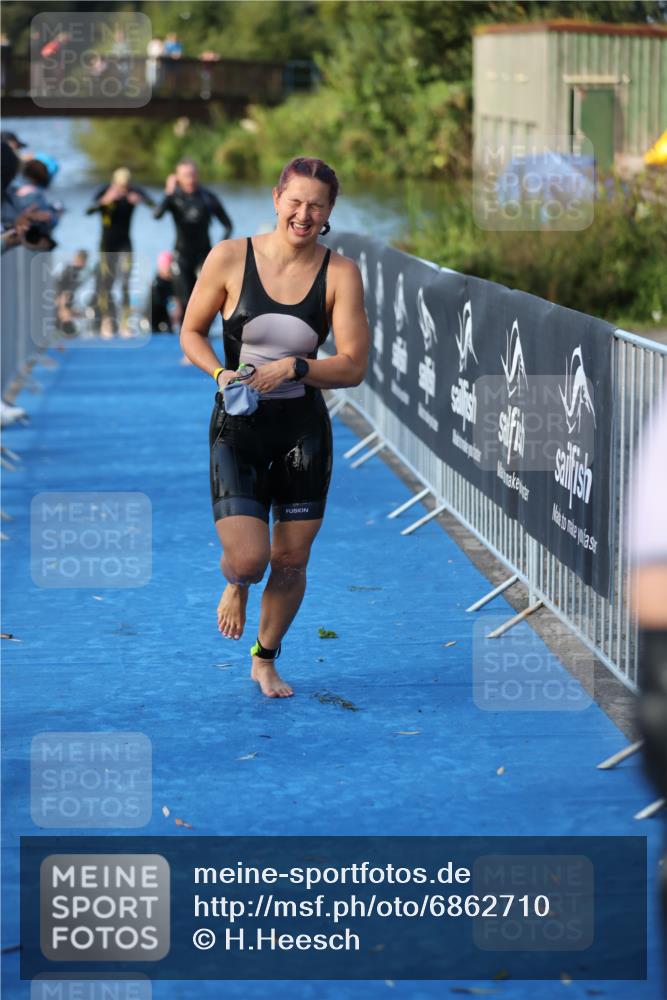 25.08.2024 - Elbe Triathlon Hamburg H.Heesch http://msf.ph/oto/6862710 25.08.2024 09:30:03 Schwimmen 451, 452, 463, 470, 506, 508, 534, 548, 553 meine-sportfotos.de