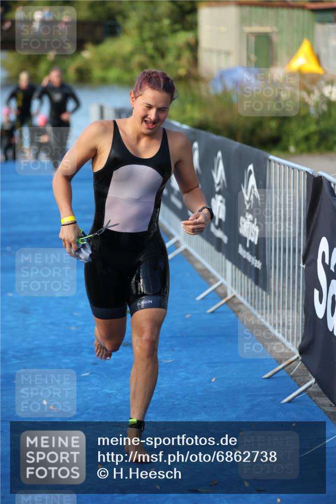 25.08.2024 - Elbe Triathlon Hamburg H.Heesch http://msf.ph/oto/6862738 25.08.2024 09:30:03 Schwimmen 451, 452, 463, 470, 506, 508, 534, 548, 553 meine-sportfotos.de