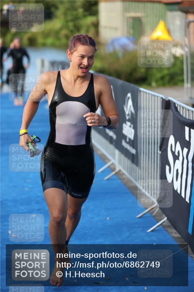 25.08.2024 - Elbe Triathlon Hamburg H.Heesch http://msf.ph/oto/6862749 25.08.2024 09:30:03 Schwimmen 451, 452, 463, 470, 506, 508, 534, 548, 553 meine-sportfotos.de