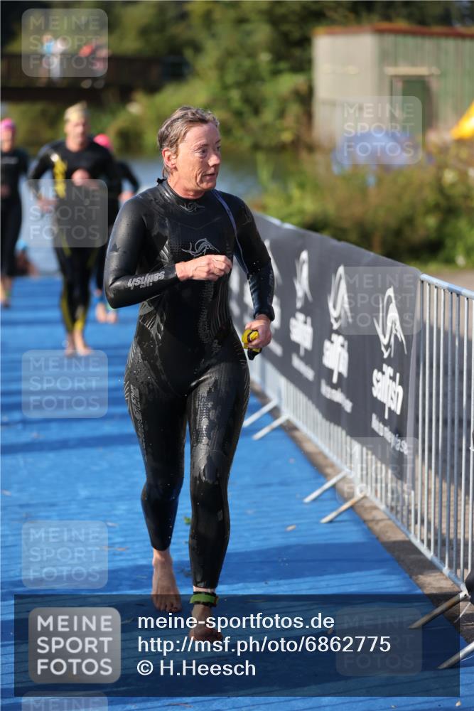 25.08.2024 - Elbe Triathlon Hamburg H.Heesch http://msf.ph/oto/6862775 25.08.2024 09:30:08 Schwimmen 451, 452, 463, 470, 506, 508, 515, 534, 548, 553 meine-sportfotos.de