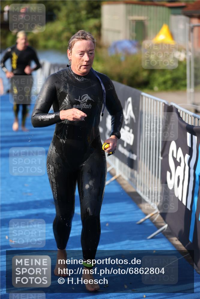 25.08.2024 - Elbe Triathlon Hamburg H.Heesch http://msf.ph/oto/6862804 25.08.2024 09:30:08 Schwimmen 451, 452, 463, 470, 506, 508, 515, 534, 548, 553 meine-sportfotos.de