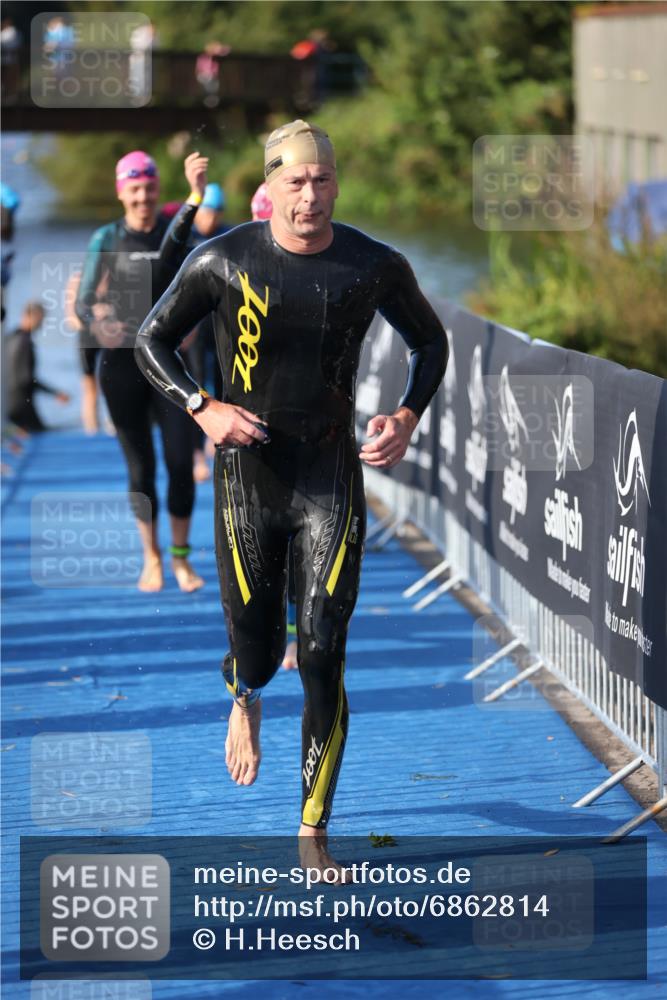 25.08.2024 - Elbe Triathlon Hamburg H.Heesch http://msf.ph/oto/6862814 25.08.2024 09:30:10 Schwimmen 411, 451, 452, 463, 470, 508, 515, 534, 548, 553 meine-sportfotos.de