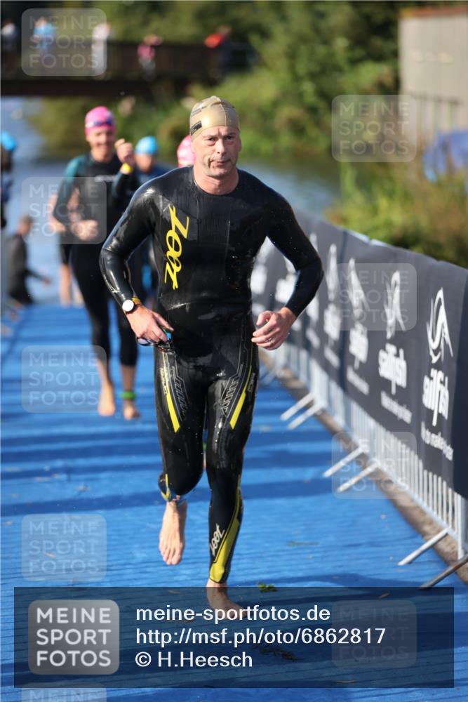 25.08.2024 - Elbe Triathlon Hamburg H.Heesch http://msf.ph/oto/6862817 25.08.2024 09:30:10 Schwimmen 411, 451, 452, 463, 470, 508, 515, 534, 548, 553 meine-sportfotos.de