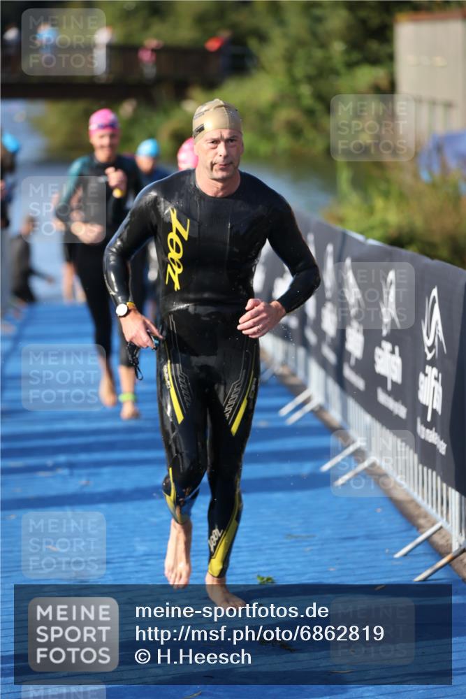 25.08.2024 - Elbe Triathlon Hamburg H.Heesch http://msf.ph/oto/6862819 25.08.2024 09:30:11 Schwimmen 411, 451, 452, 463, 470, 508, 515, 534, 548, 553 meine-sportfotos.de