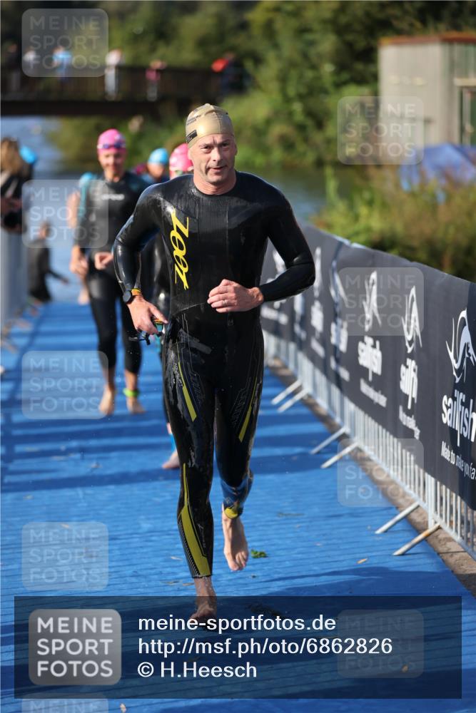 25.08.2024 - Elbe Triathlon Hamburg H.Heesch http://msf.ph/oto/6862826 25.08.2024 09:30:11 Schwimmen 411, 451, 452, 463, 470, 508, 515, 534, 548, 553 meine-sportfotos.de