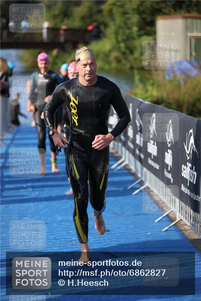 25.08.2024 - Elbe Triathlon Hamburg H.Heesch http://msf.ph/oto/6862827 25.08.2024 09:30:11 Schwimmen 411, 451, 452, 463, 470, 508, 515, 534, 548, 553 meine-sportfotos.de