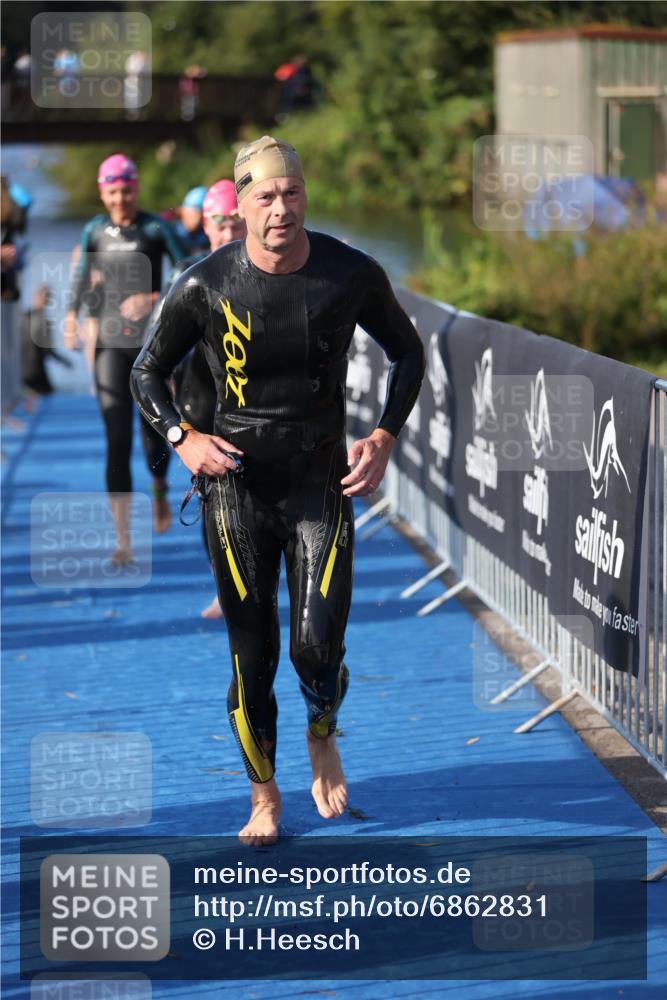 25.08.2024 - Elbe Triathlon Hamburg H.Heesch http://msf.ph/oto/6862831 25.08.2024 09:30:11 Schwimmen 411, 451, 452, 463, 470, 508, 515, 534, 548, 553 meine-sportfotos.de