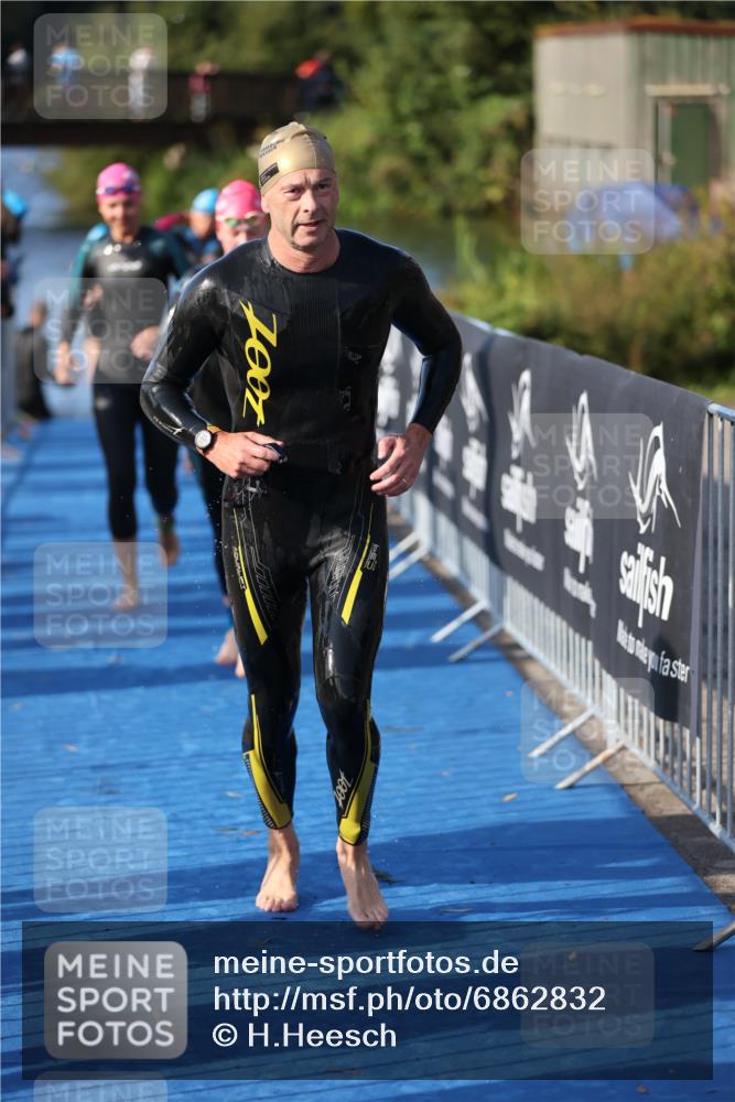 25.08.2024 - Elbe Triathlon Hamburg H.Heesch http://msf.ph/oto/6862832 25.08.2024 09:30:11 Schwimmen 411, 451, 452, 463, 470, 508, 515, 534, 548, 553 meine-sportfotos.de