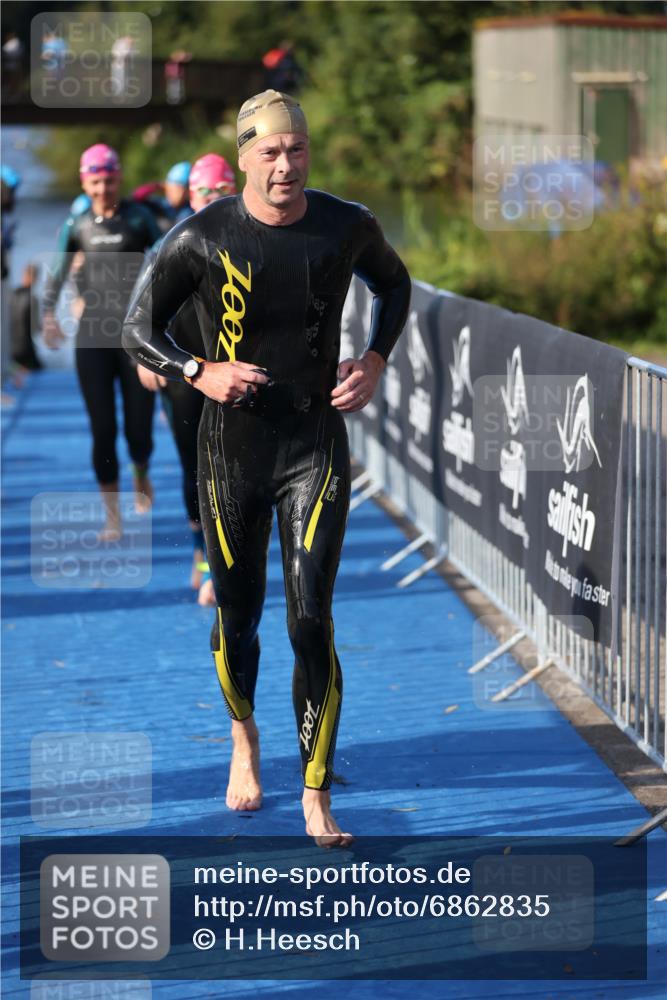 25.08.2024 - Elbe Triathlon Hamburg H.Heesch http://msf.ph/oto/6862835 25.08.2024 09:30:11 Schwimmen 411, 451, 452, 463, 470, 508, 515, 534, 548, 553 meine-sportfotos.de