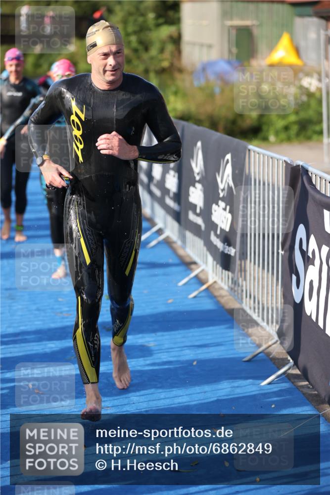 25.08.2024 - Elbe Triathlon Hamburg H.Heesch http://msf.ph/oto/6862849 25.08.2024 09:30:11 Schwimmen 411, 451, 452, 463, 470, 508, 515, 534, 548, 553 meine-sportfotos.de