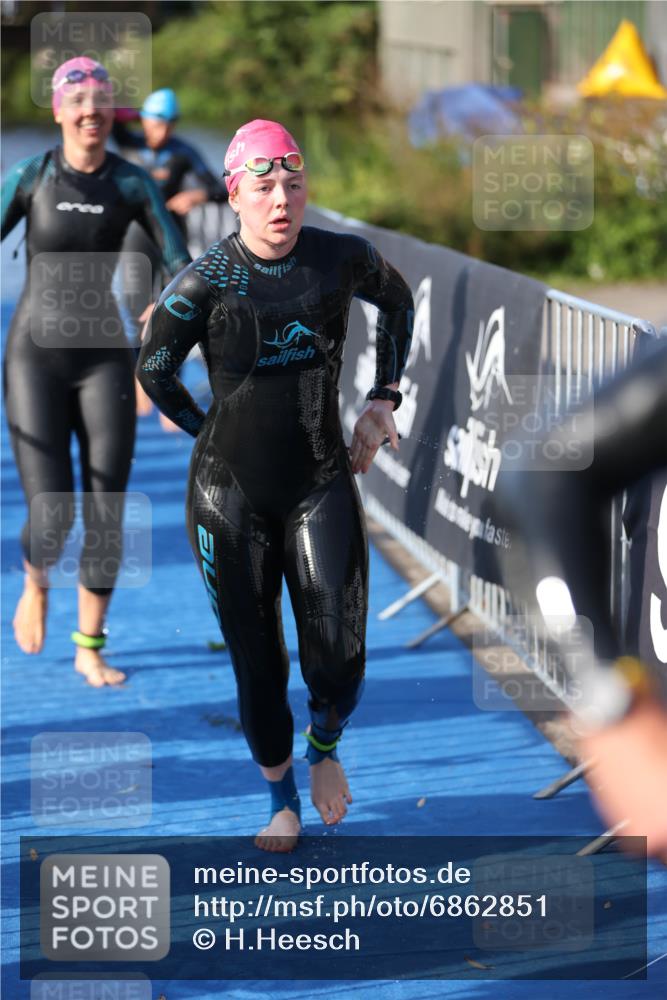 25.08.2024 - Elbe Triathlon Hamburg H.Heesch http://msf.ph/oto/6862851 25.08.2024 09:30:13 Schwimmen 411, 451, 452, 463, 470, 508, 515, 534, 548, 553 meine-sportfotos.de
