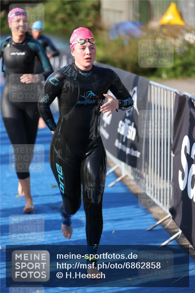 25.08.2024 - Elbe Triathlon Hamburg H.Heesch http://msf.ph/oto/6862858 25.08.2024 09:30:13 Schwimmen 411, 451, 452, 463, 470, 508, 515, 534, 548, 553 meine-sportfotos.de