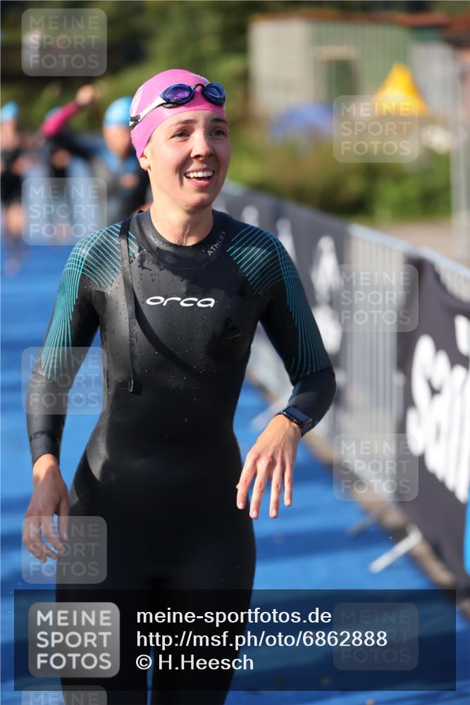 25.08.2024 - Elbe Triathlon Hamburg H.Heesch http://msf.ph/oto/6862888 25.08.2024 09:30:15 Schwimmen 411, 451, 452, 463, 470, 508, 515, 534, 548, 553 meine-sportfotos.de