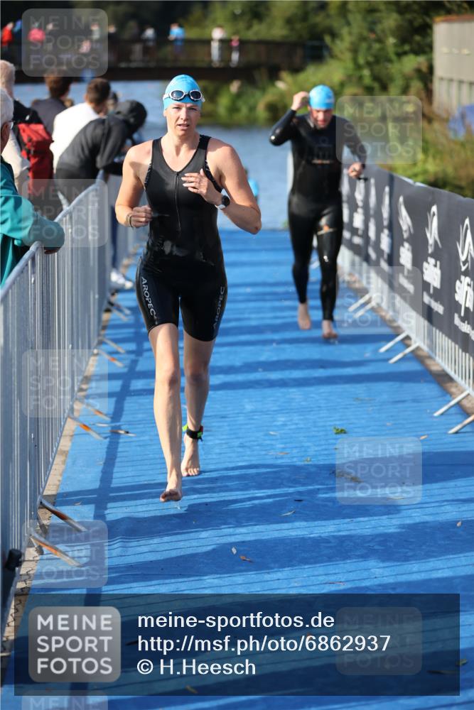 25.08.2024 - Elbe Triathlon Hamburg H.Heesch http://msf.ph/oto/6862937 25.08.2024 09:30:19 Schwimmen 411, 451, 452, 470, 515, 534, 548, 553 meine-sportfotos.de