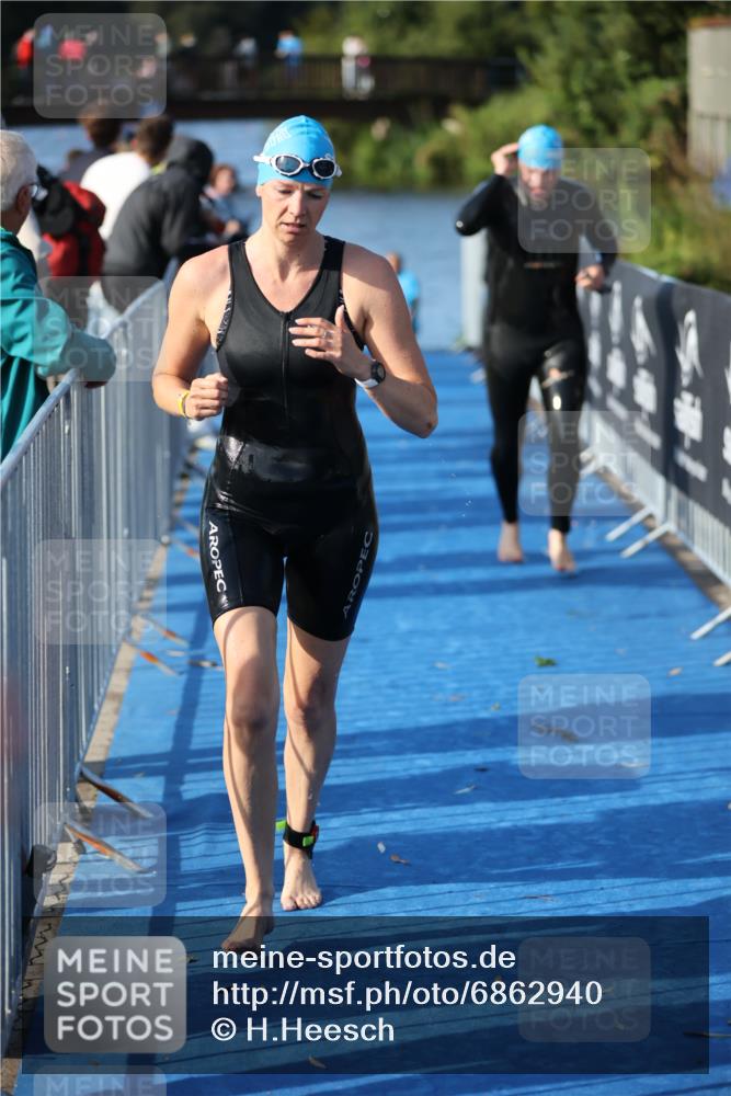 25.08.2024 - Elbe Triathlon Hamburg H.Heesch http://msf.ph/oto/6862940 25.08.2024 09:30:20 Schwimmen 411, 451, 452, 470, 515, 534, 548, 553 meine-sportfotos.de