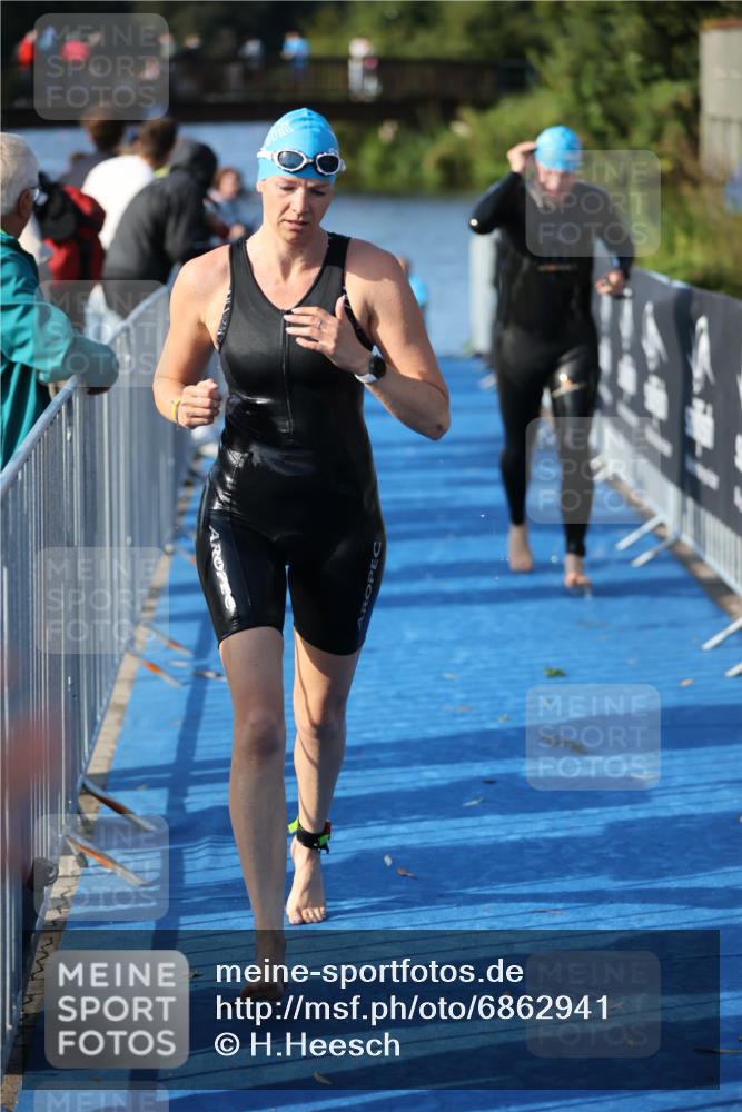25.08.2024 - Elbe Triathlon Hamburg H.Heesch http://msf.ph/oto/6862941 25.08.2024 09:30:20 Schwimmen 411, 451, 452, 470, 515, 534, 548, 553 meine-sportfotos.de