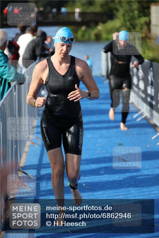 25.08.2024 - Elbe Triathlon Hamburg H.Heesch http://msf.ph/oto/6862946 25.08.2024 09:30:20 Schwimmen 411, 451, 452, 470, 515, 534, 548, 553 meine-sportfotos.de