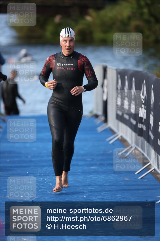 25.08.2024 - Elbe Triathlon Hamburg H.Heesch http://msf.ph/oto/6862967 25.08.2024 09:30:53 Schwimmen 544 meine-sportfotos.de