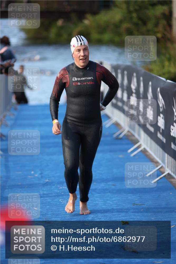 25.08.2024 - Elbe Triathlon Hamburg H.Heesch http://msf.ph/oto/6862977 25.08.2024 09:30:54 Schwimmen 544 meine-sportfotos.de