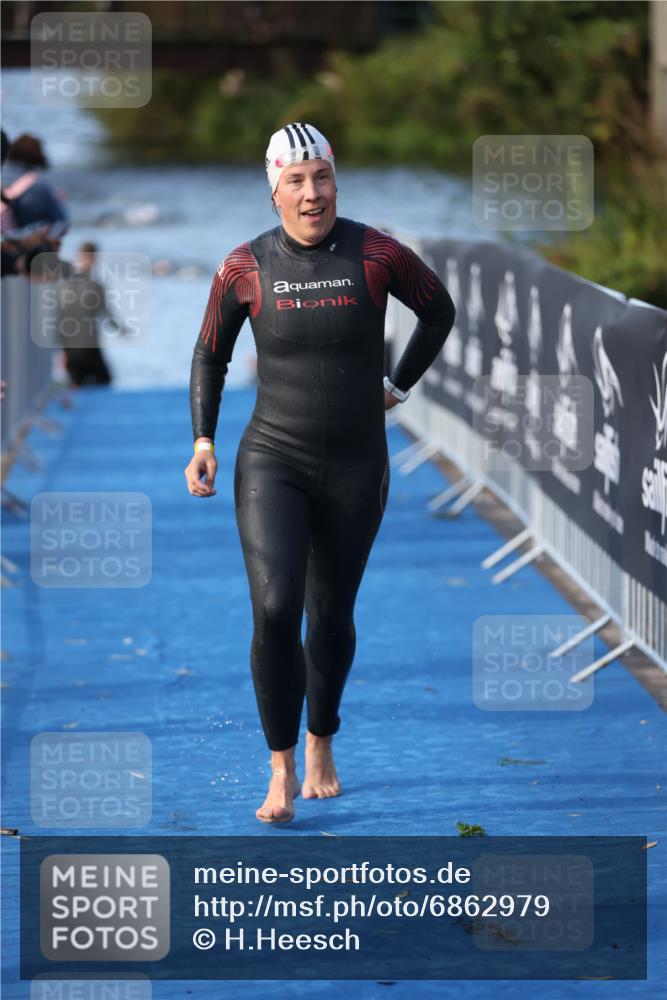 25.08.2024 - Elbe Triathlon Hamburg H.Heesch http://msf.ph/oto/6862979 25.08.2024 09:30:54 Schwimmen 544 meine-sportfotos.de