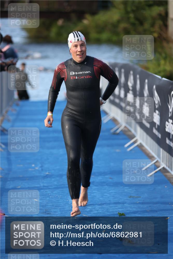 25.08.2024 - Elbe Triathlon Hamburg H.Heesch http://msf.ph/oto/6862981 25.08.2024 09:30:54 Schwimmen 544 meine-sportfotos.de