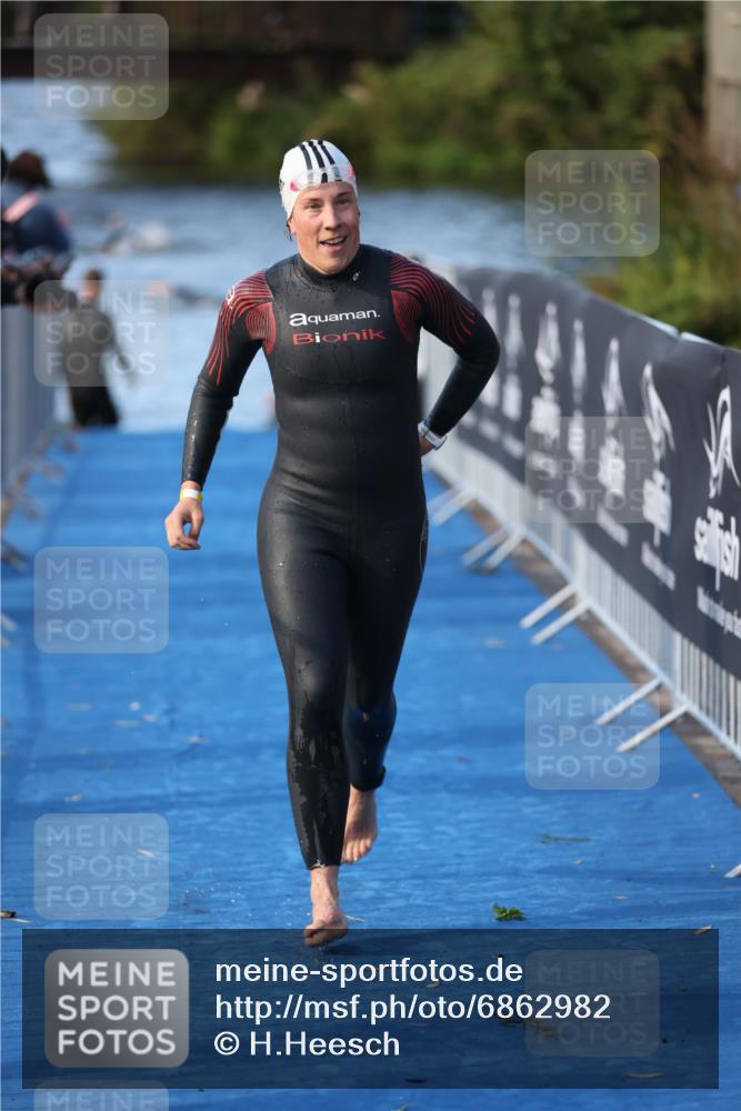 25.08.2024 - Elbe Triathlon Hamburg H.Heesch http://msf.ph/oto/6862982 25.08.2024 09:30:54 Schwimmen 544 meine-sportfotos.de