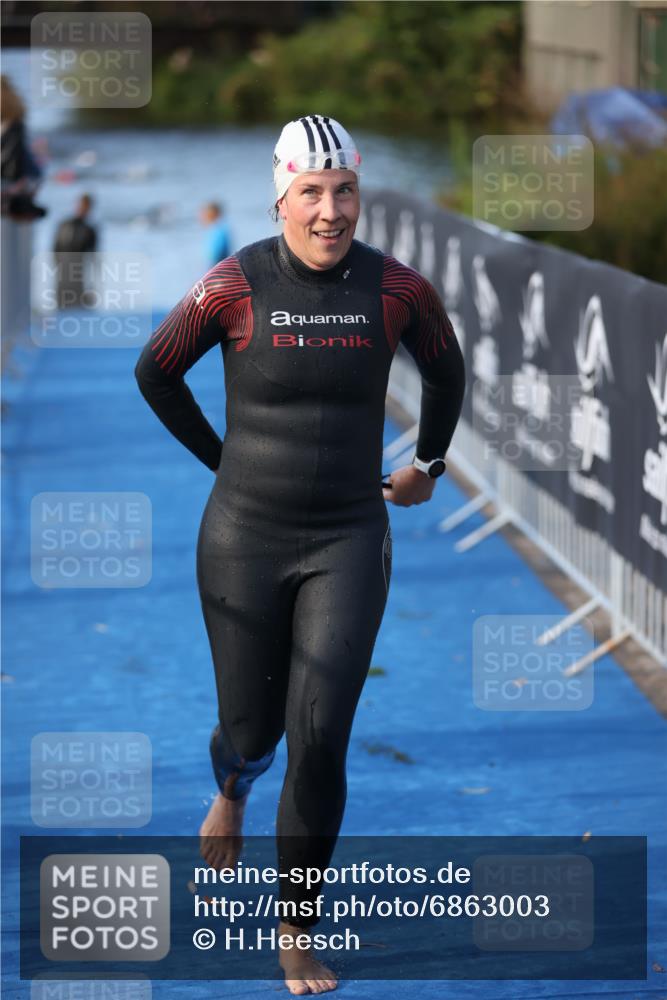 25.08.2024 - Elbe Triathlon Hamburg H.Heesch http://msf.ph/oto/6863003 25.08.2024 09:30:55 Schwimmen 544 meine-sportfotos.de