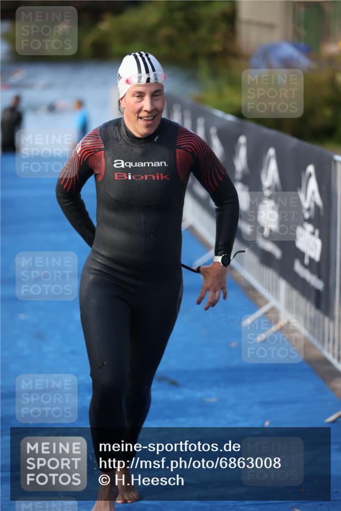 25.08.2024 - Elbe Triathlon Hamburg H.Heesch http://msf.ph/oto/6863008 25.08.2024 09:30:55 Schwimmen 544 meine-sportfotos.de